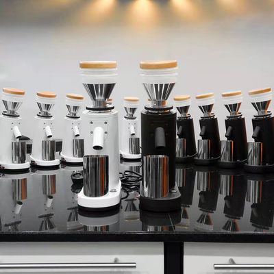 40mm Kegel-Burr-Kaffeebohnen-Schleifmaschine mit 180W-Leistung und Titan-Burr-Material