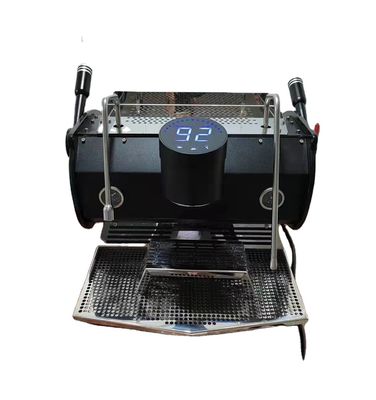 530*560*450mm Abmessungen Langlebiger Halbautomatischer Doppelkessel Espresso Pod Kaffeemaschine