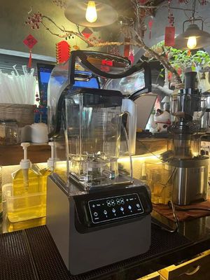 1800W Plastikgehäuse Eis Getränke Smoothie-Blender für Restaurant 65db